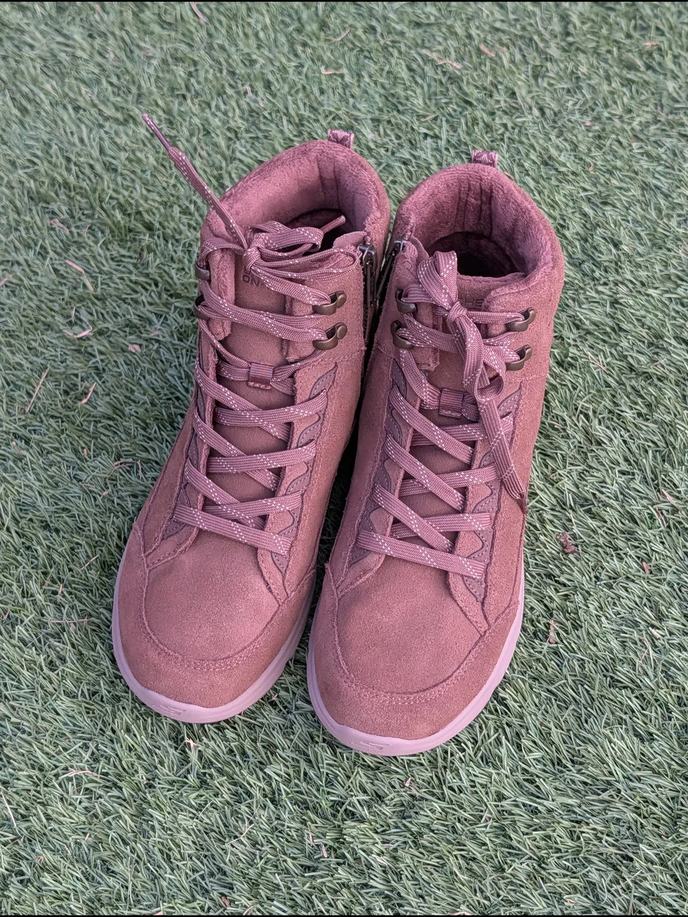 Skechers On-the-GO Glacial Ultra Serene Dream Boots Brown Suede Women 7.5